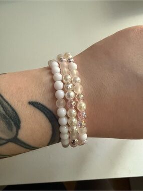 Delicate Clear and White Pearl Bead Stackable Bracelets
